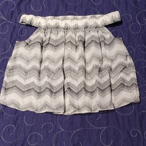 NWT Lou and Grey off the shoulder Chevron blouse sleeveless Ivory Black XL